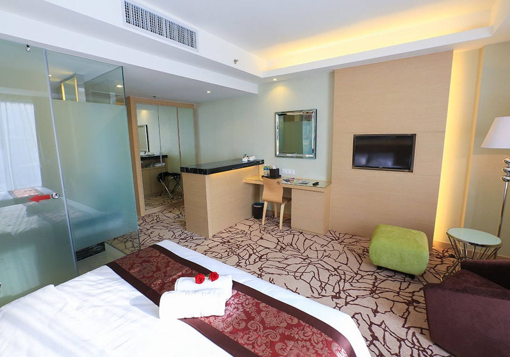Executive Suite photo 2
