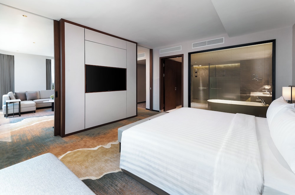Junior Suite, City View