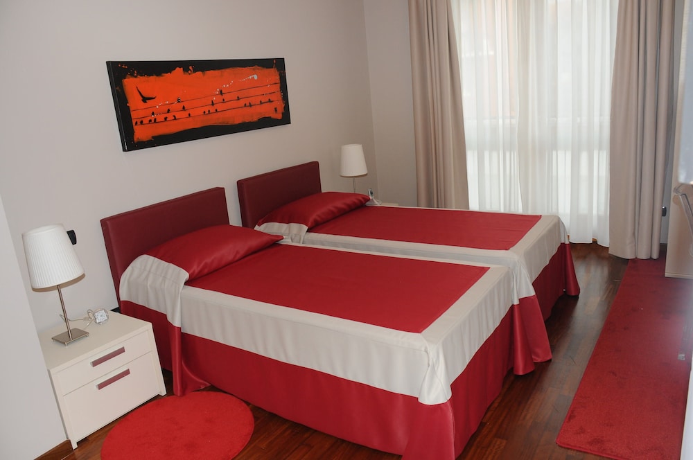 Studio, 2 Twin Beds