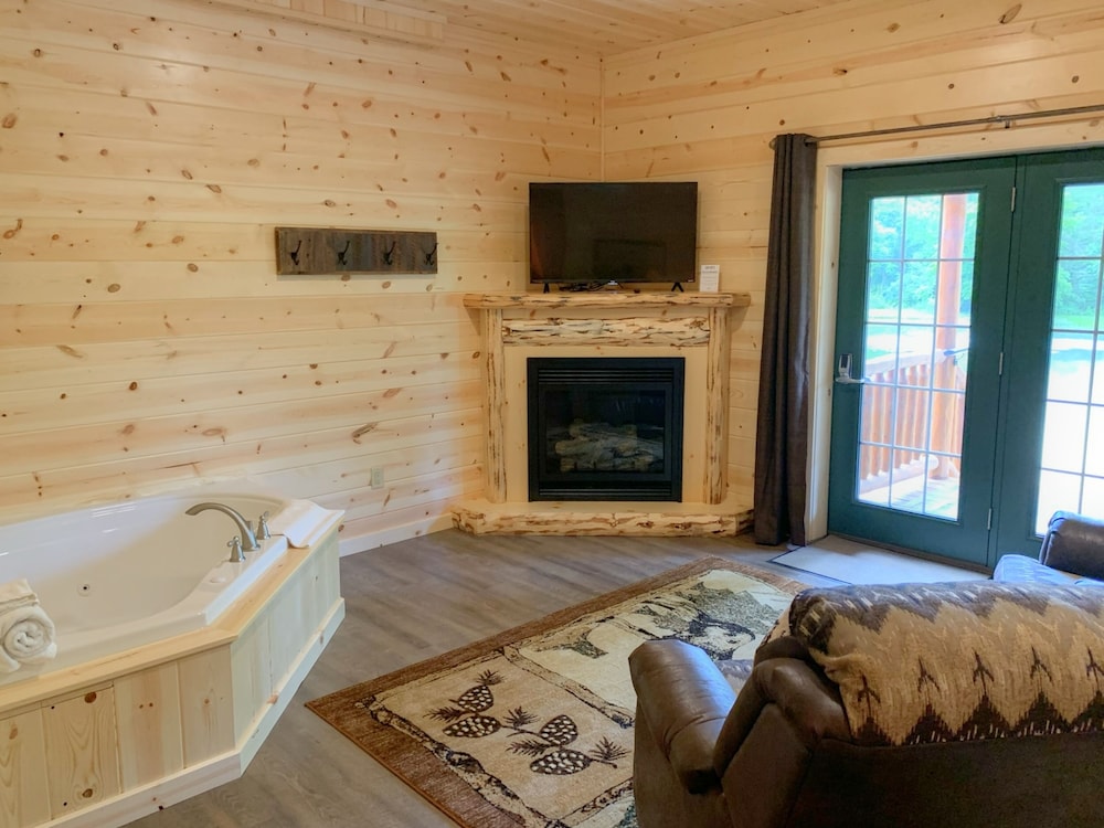 Apartment, 1 Bedroom, Hot Tub, Lake View photo 1