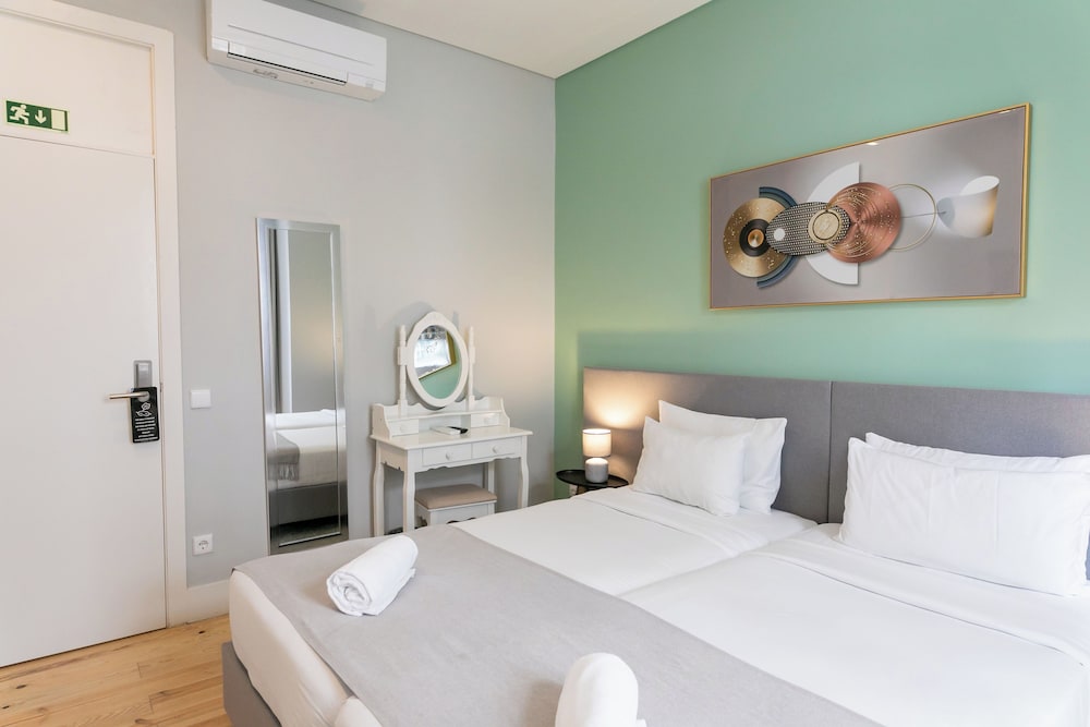 Basic Room, 2 Twin Beds photo 3