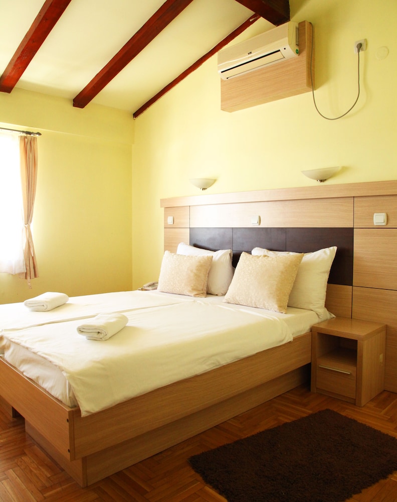 Economy Double Room - Photo 2