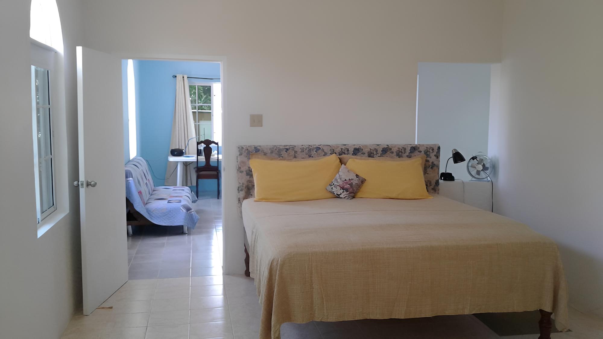 Superior Suite, 1 King Bed, Non Smoking photo 1
