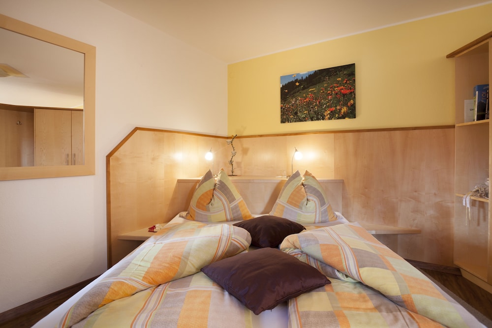 Comfort Room, Non Smoking, Mountain View (Zunig)