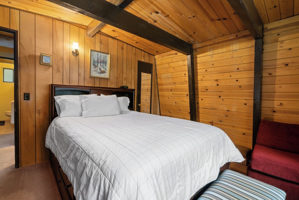 House, Multiple Beds, Patio, Mountain View