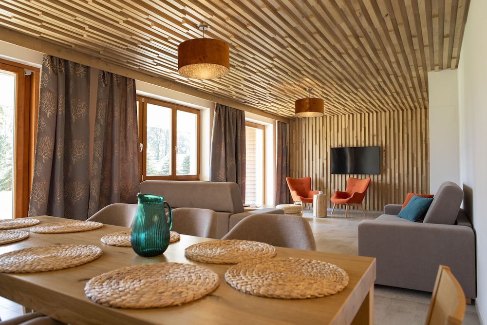 Standard House (C) photo 3