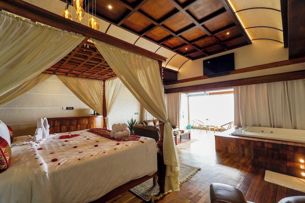 Royal Suite - Photo 8