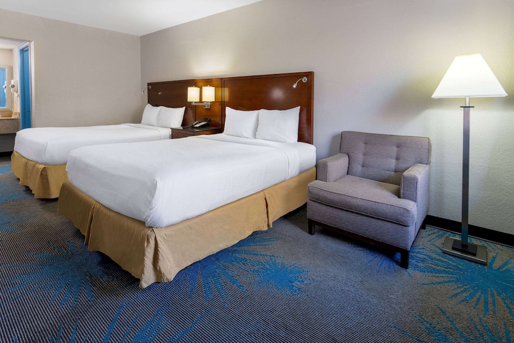 Room, 2 Queen Beds, Accessible, Non Smoking (Mobility, Walk in Shower) - Photo 1