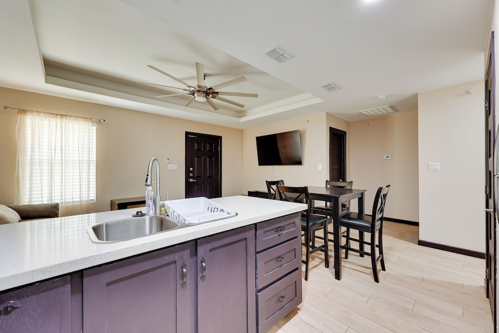 Apartment (2 Bedrooms) photo 2