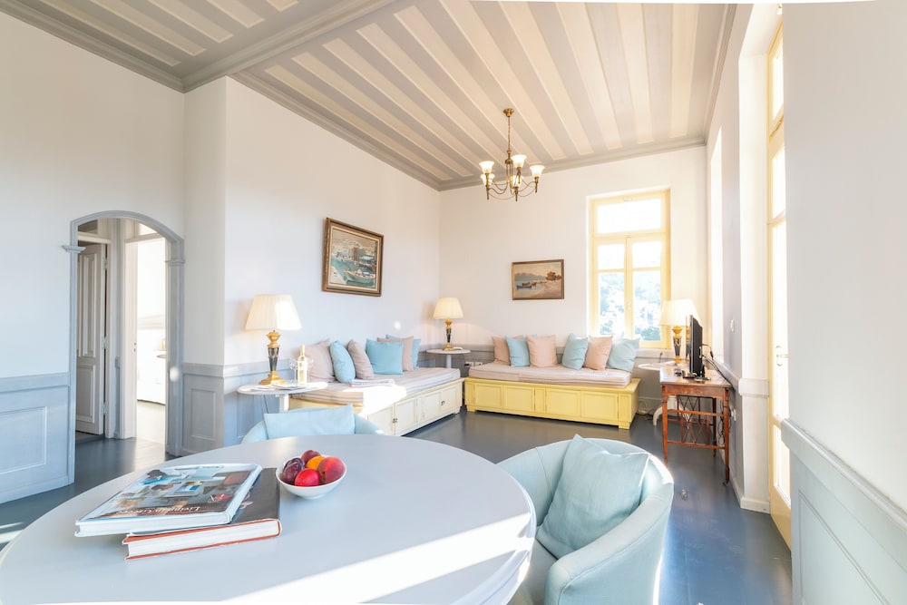 Luxury Suite, Balcony, Harbor View