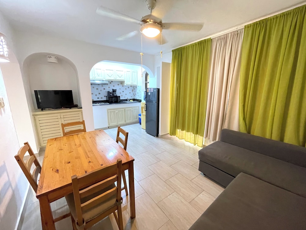 Classic Villa, 2 Bedrooms, Garden View, Garden Area