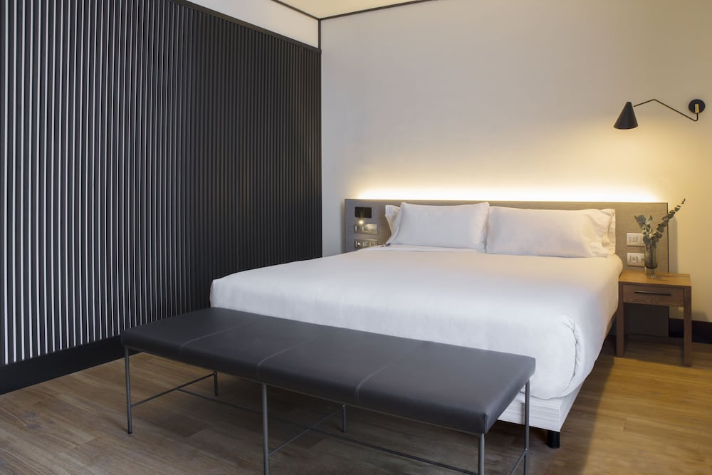 Standard Double Room - Photo 2
