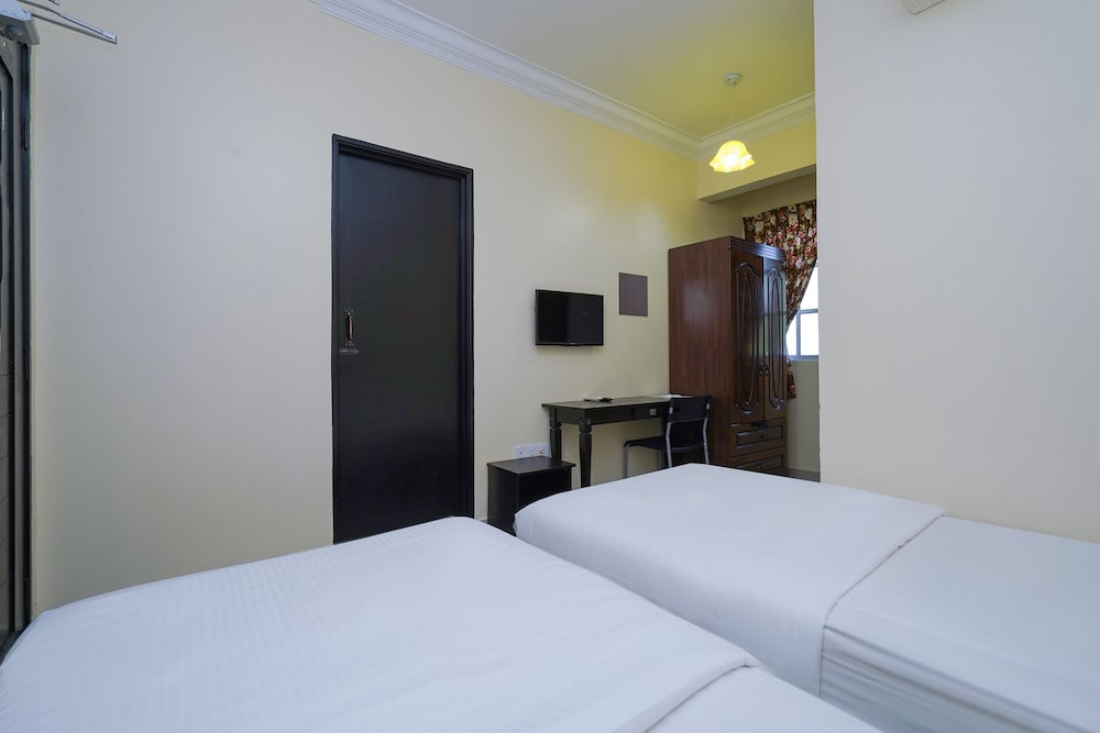 Deluxe Twin Room photo 3