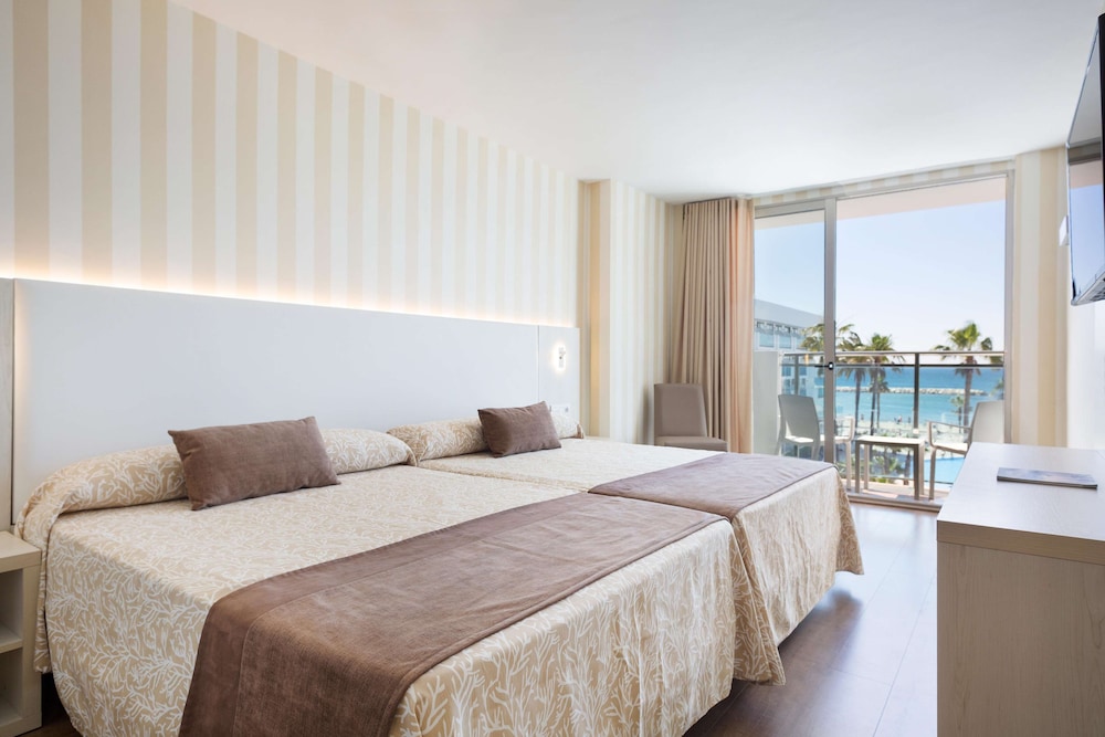 Triple Room (3 Adults) - Photo 7