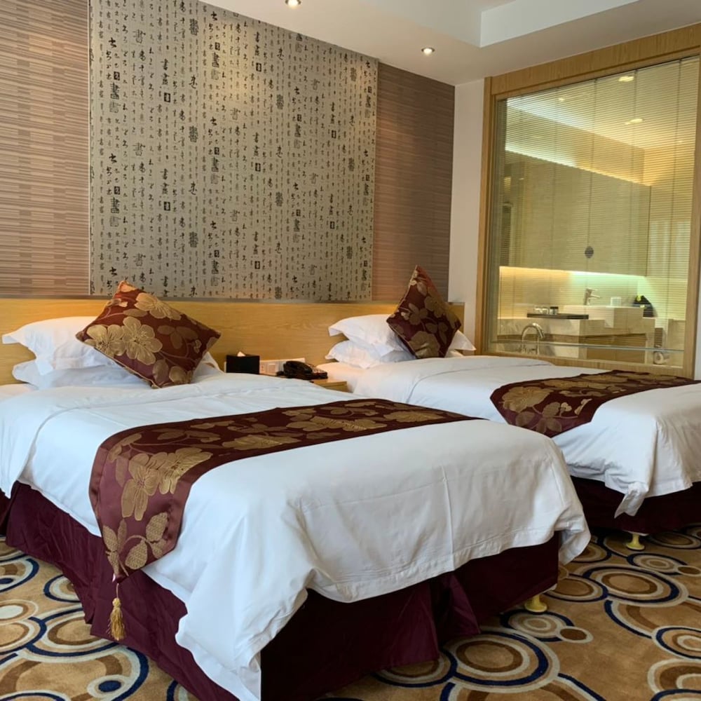 Standard Twin Room, Non Smoking - Photo 2