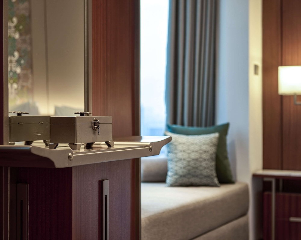 Deluxe Room, 2 Twin Beds (Bundaran View) - Photo 2