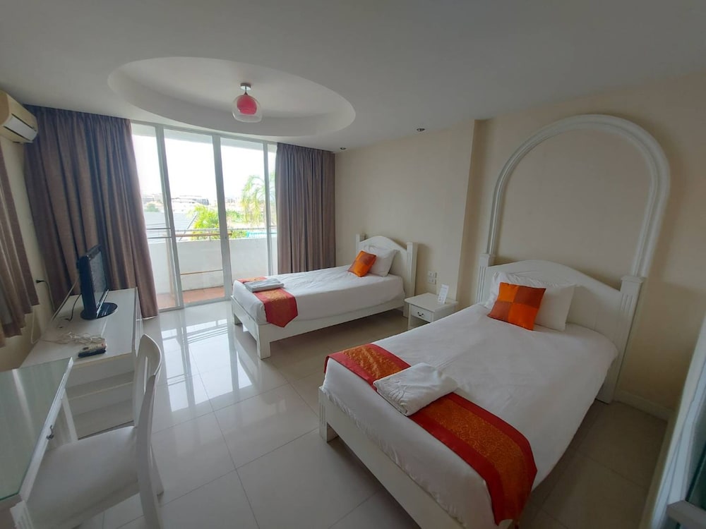 Superior Twin Room - Photo 20