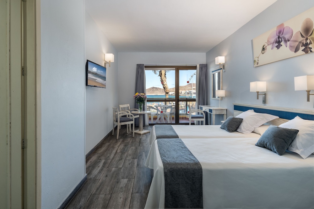 Standard Studio, Balcony, Sea View - Photo 1