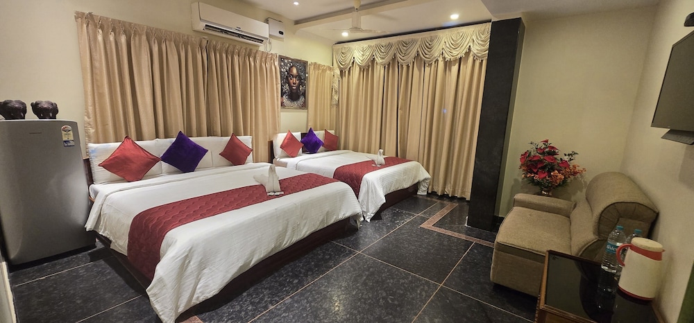 Royal Studio Suite