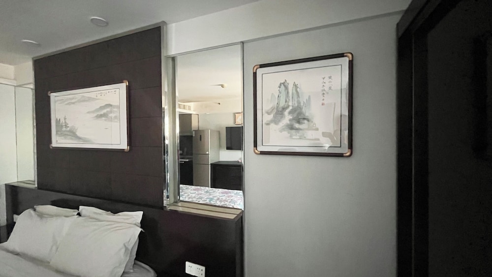 Gallery Room, 1 Queen Bed, City View photo 3