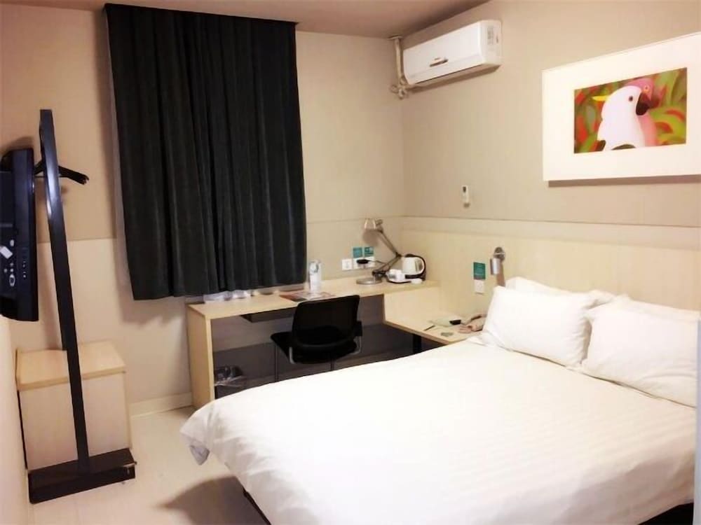 Business Room (C)