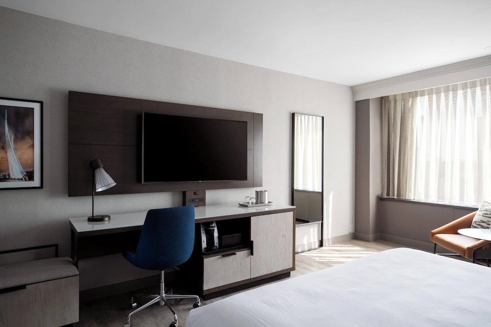 Concierge Room, Room, 1 King Bed - Photo 4
