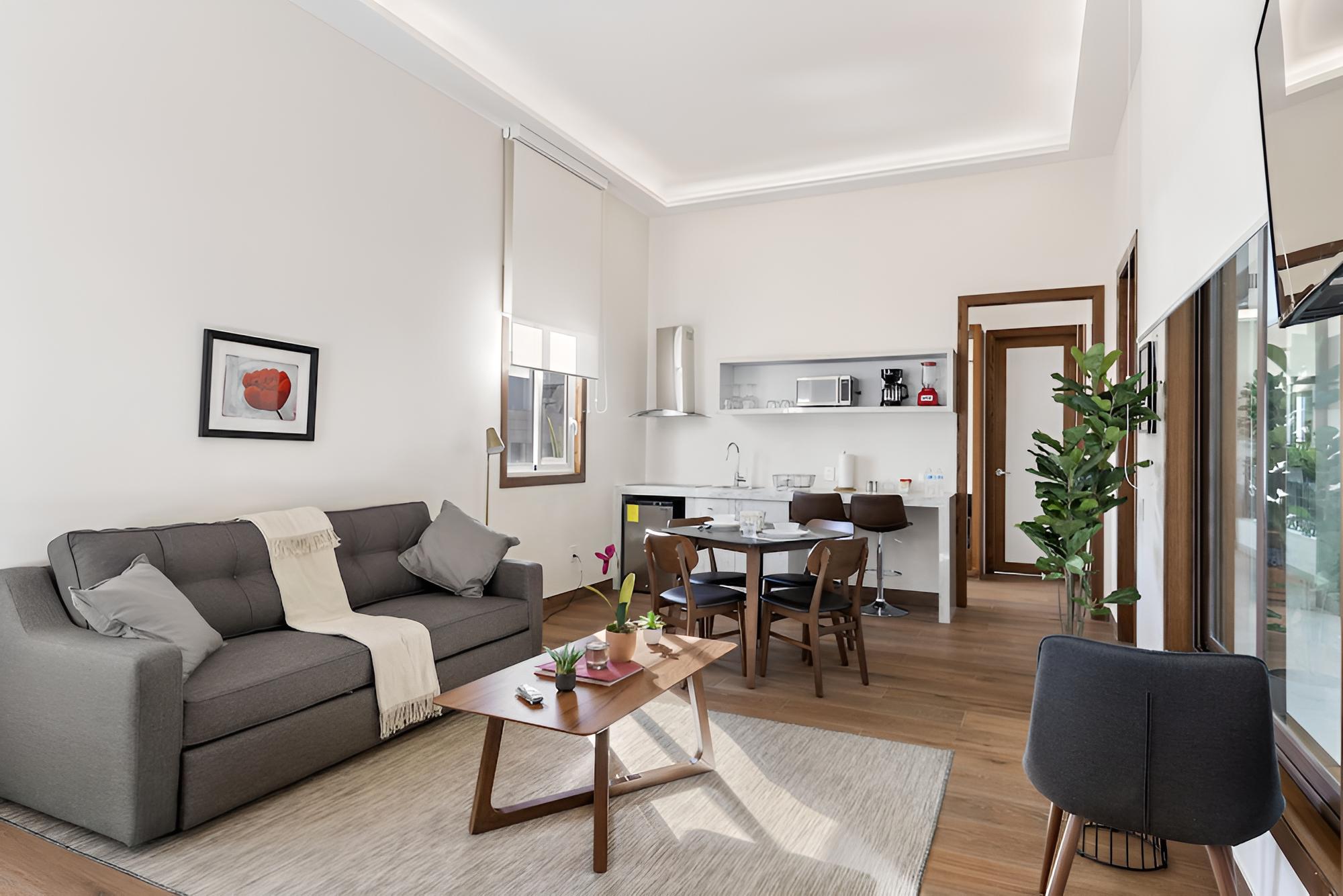Standard Suite