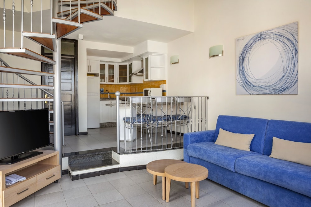 Apartment, 2 Bedrooms - Photo 11