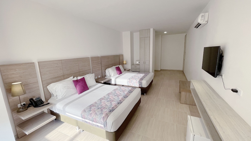 Superior Room, 2 Double Beds photo 3