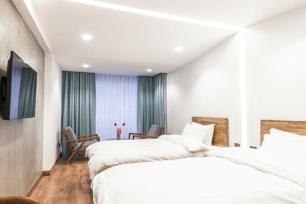 Deluxe Twin Room - Photo 1