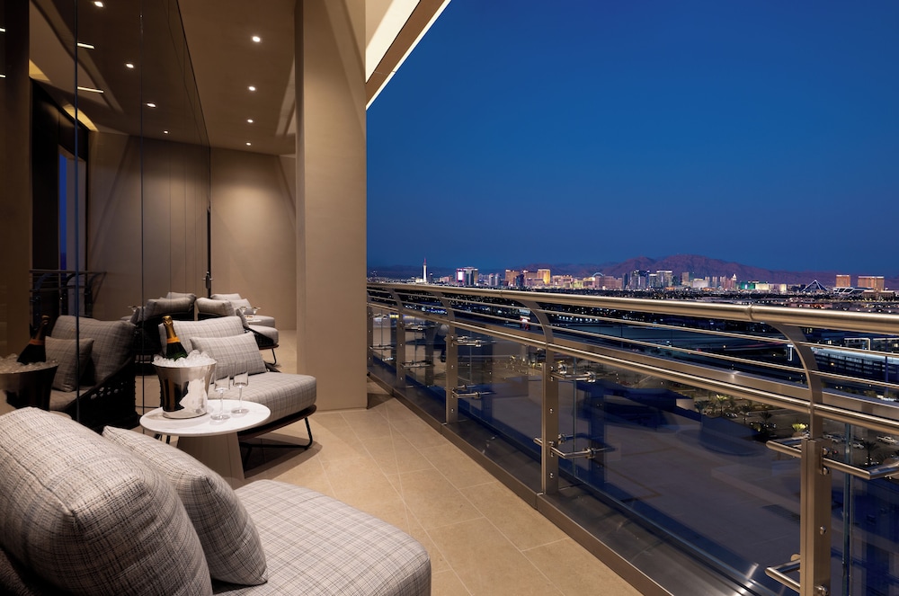 Veranda King Suite