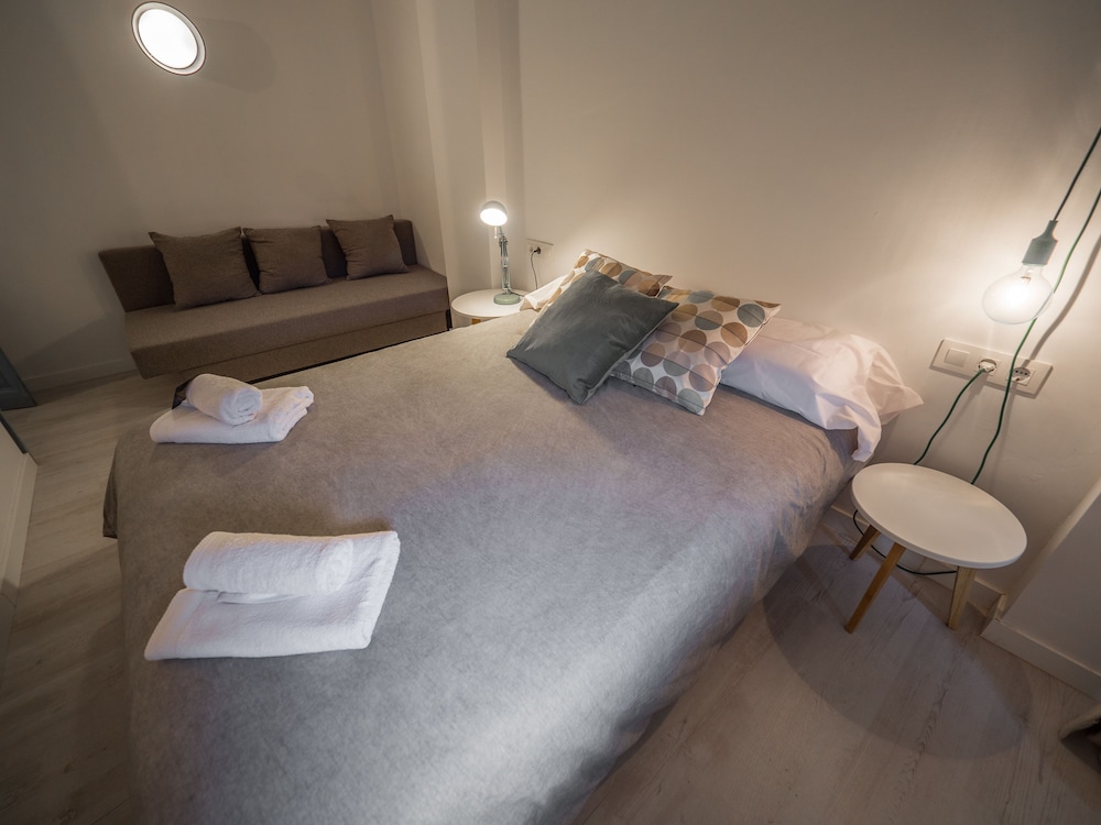 Apartment, 3 Bedrooms, Balcony (1)