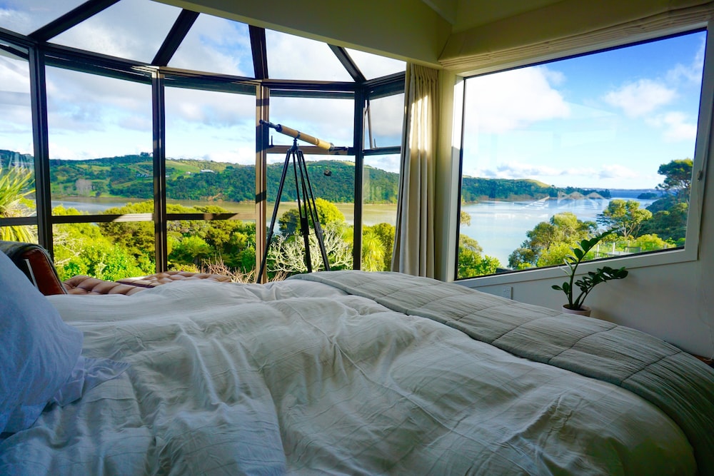 Studio & Guest Room - Ocean View photo 2
