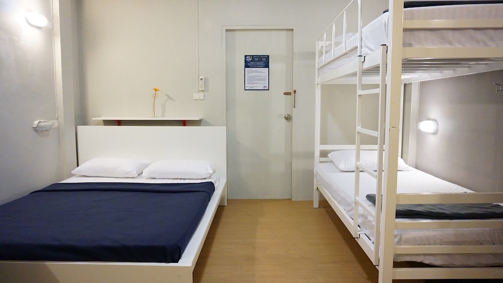 Private Room For 4 Persons With Shared Bathroom photo 1