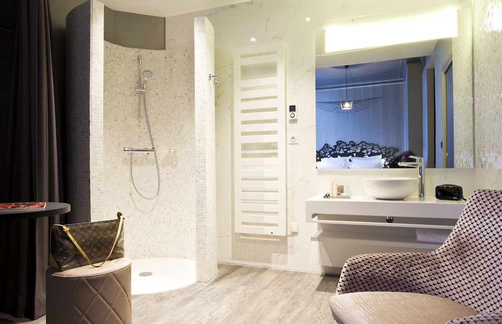 Chambre Double ou Lits Jumeaux Parenthèse avec Terrasse Chambre Double ou Lits Jumeaux Parenthèse avec Terrasse