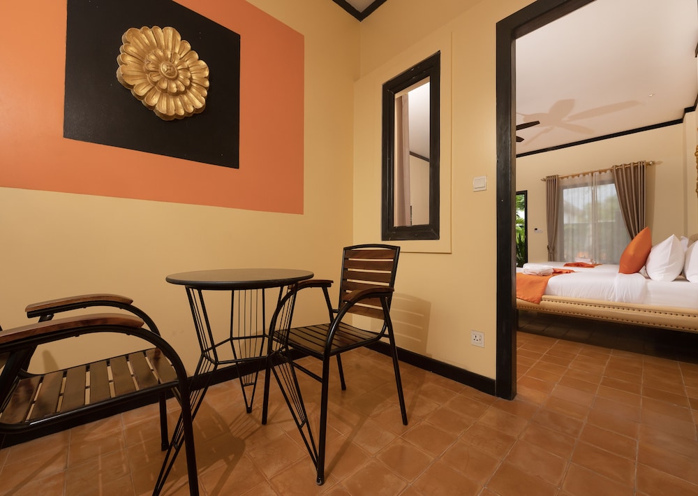 Deluxe Triple Room - Photo 10