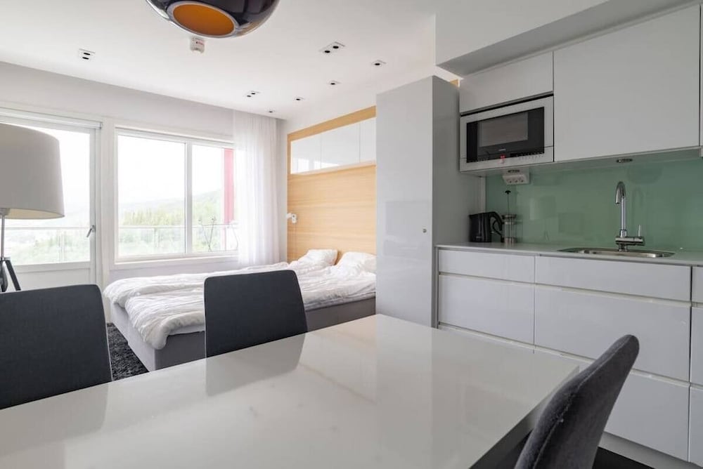 Deluxe Studio Suite