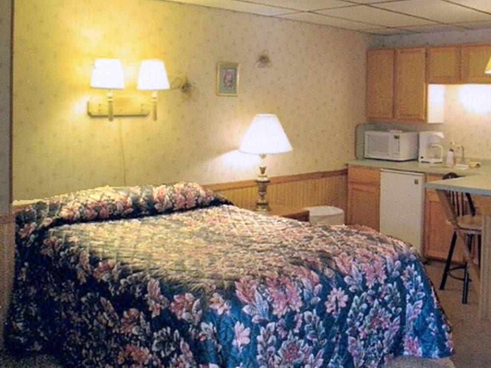 One Queen Bed Non Smoking photo 1
