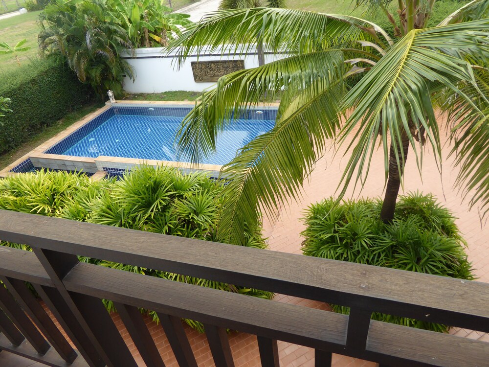 Tropicana Family Pool Villa 4 Bedrooms photo 3