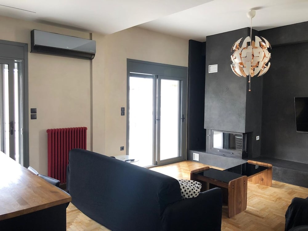 Apartment, Smoking