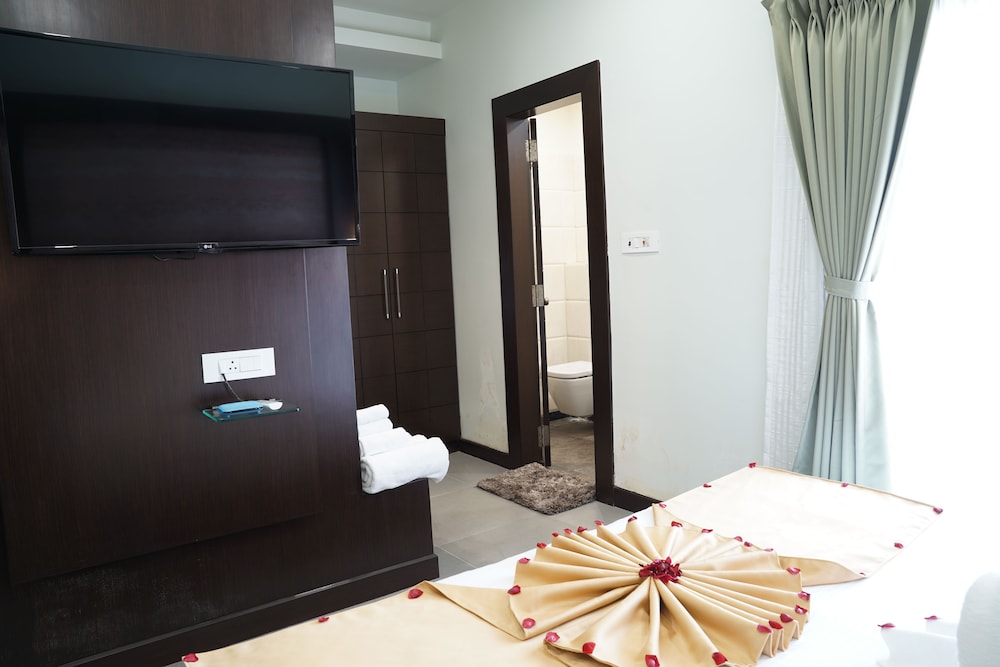 Economy Double Room, 1 Double Bed - Photo 9