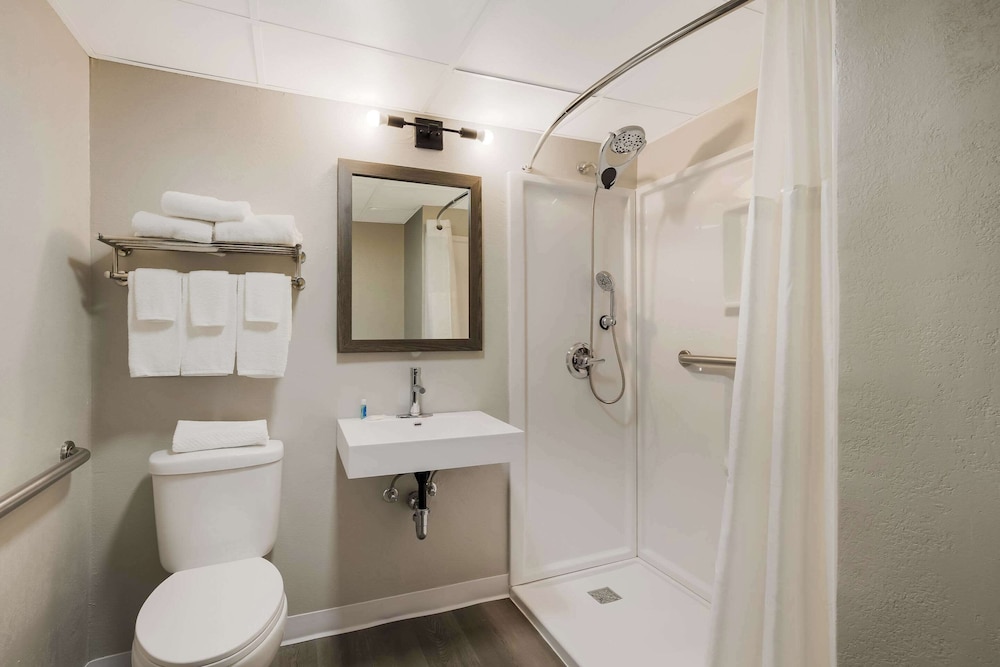 Room, 2 Double Beds, Accessible, Non Smoking - Photo 4