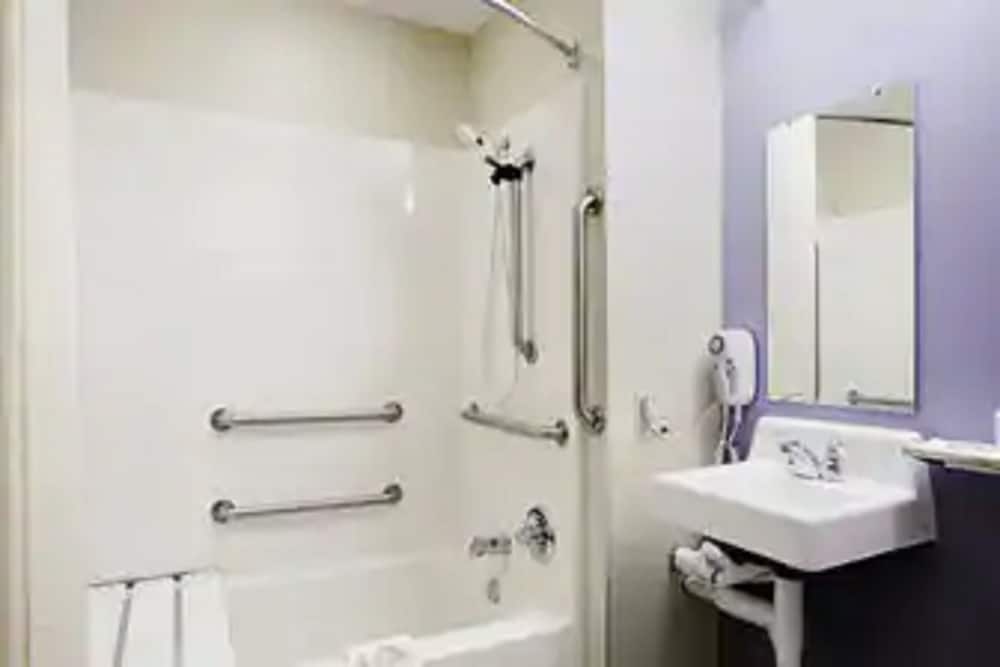 Suite, 1 Bedroom, Accessible photo 2