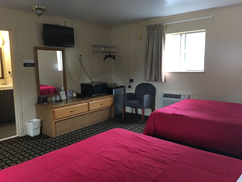 Standard Room, 2 Double Beds, Smoking photo 1