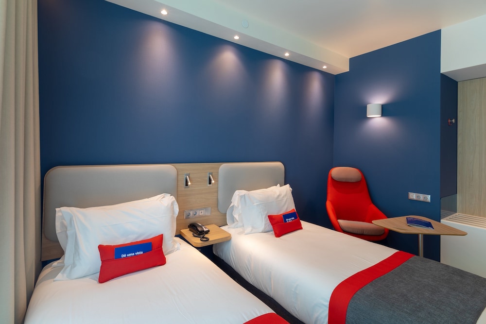Standard Room, 2 Twin Beds - Photo 2