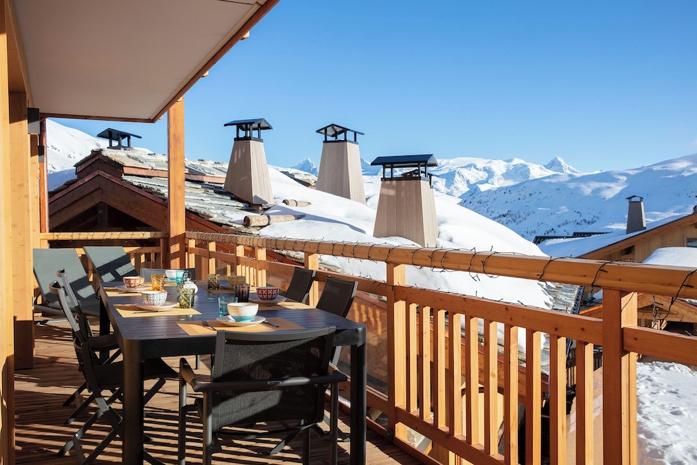 Room, Multiple Beds, Mountain View