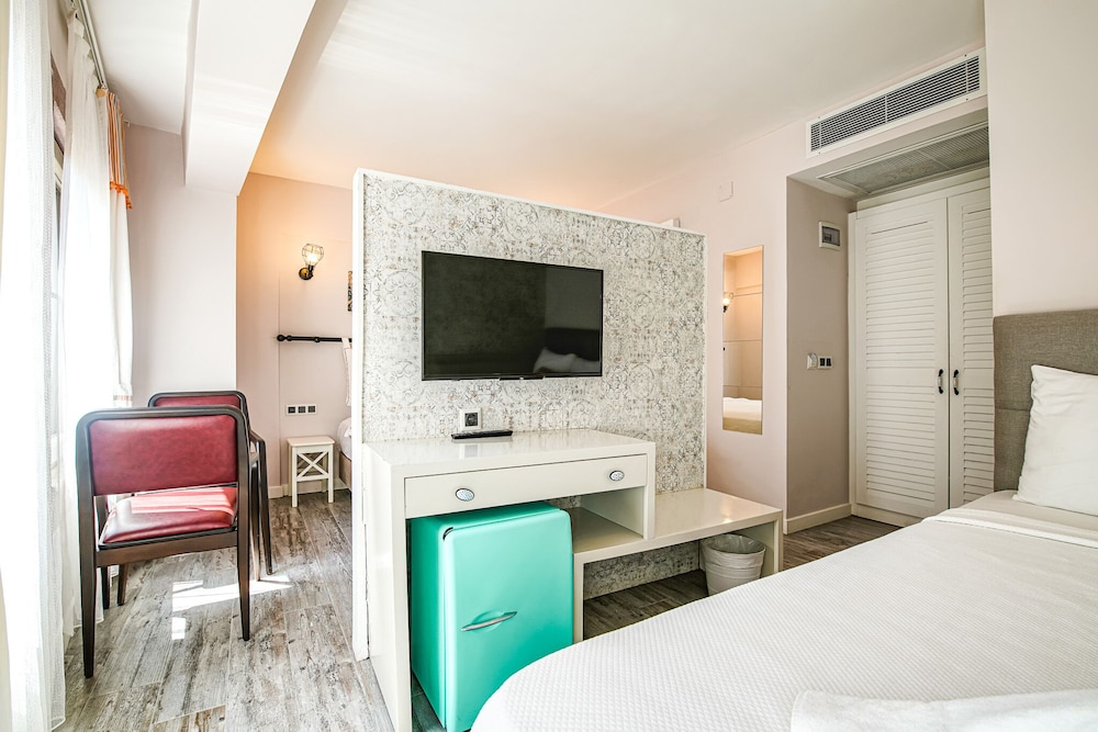 Deluxe Quadruple Room photo 3