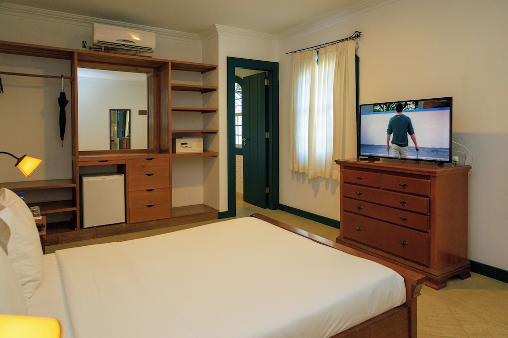 Mosteiro Standard Triplo Cama Casal + Cama Solteiro