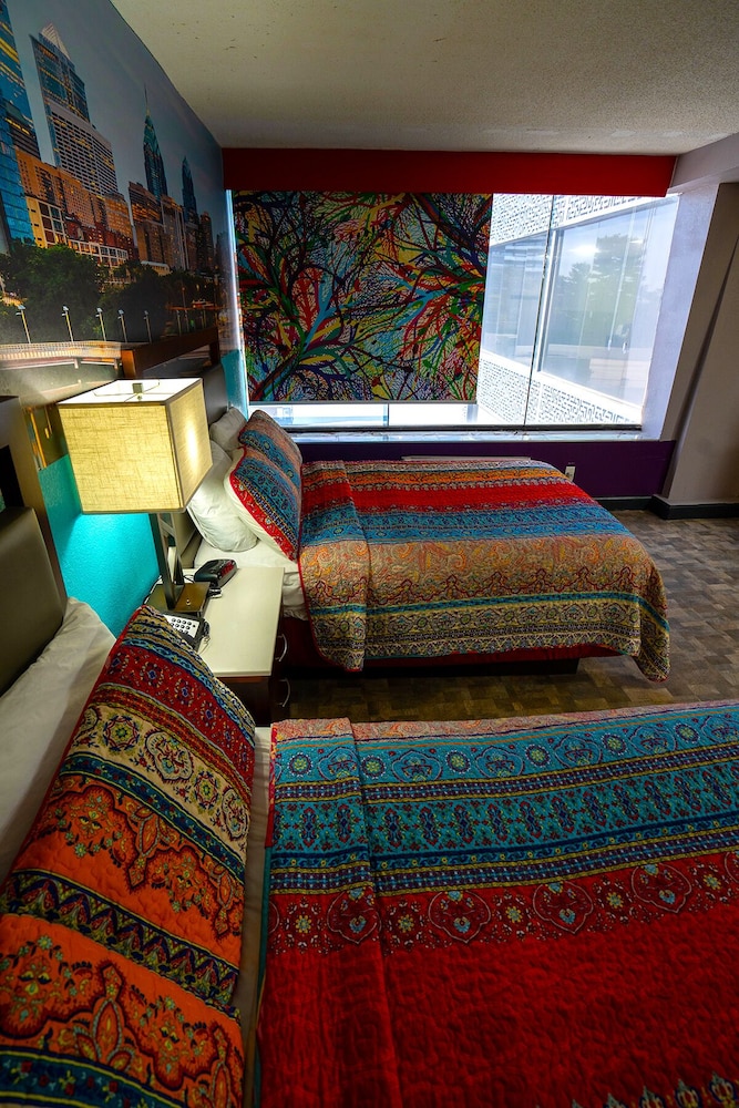 Grand Suite, 2 Double Beds photo 3