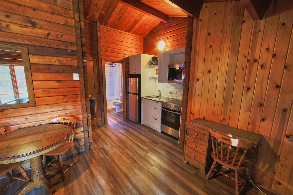 Family Quadruple Room, 1 Bedroom, River View photo 1
